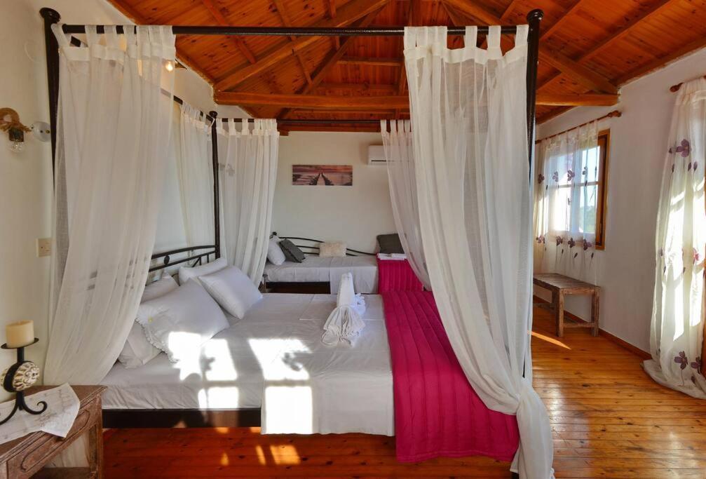 Iordanis House- Traditional House In Old Alonnisos Buitenkant foto